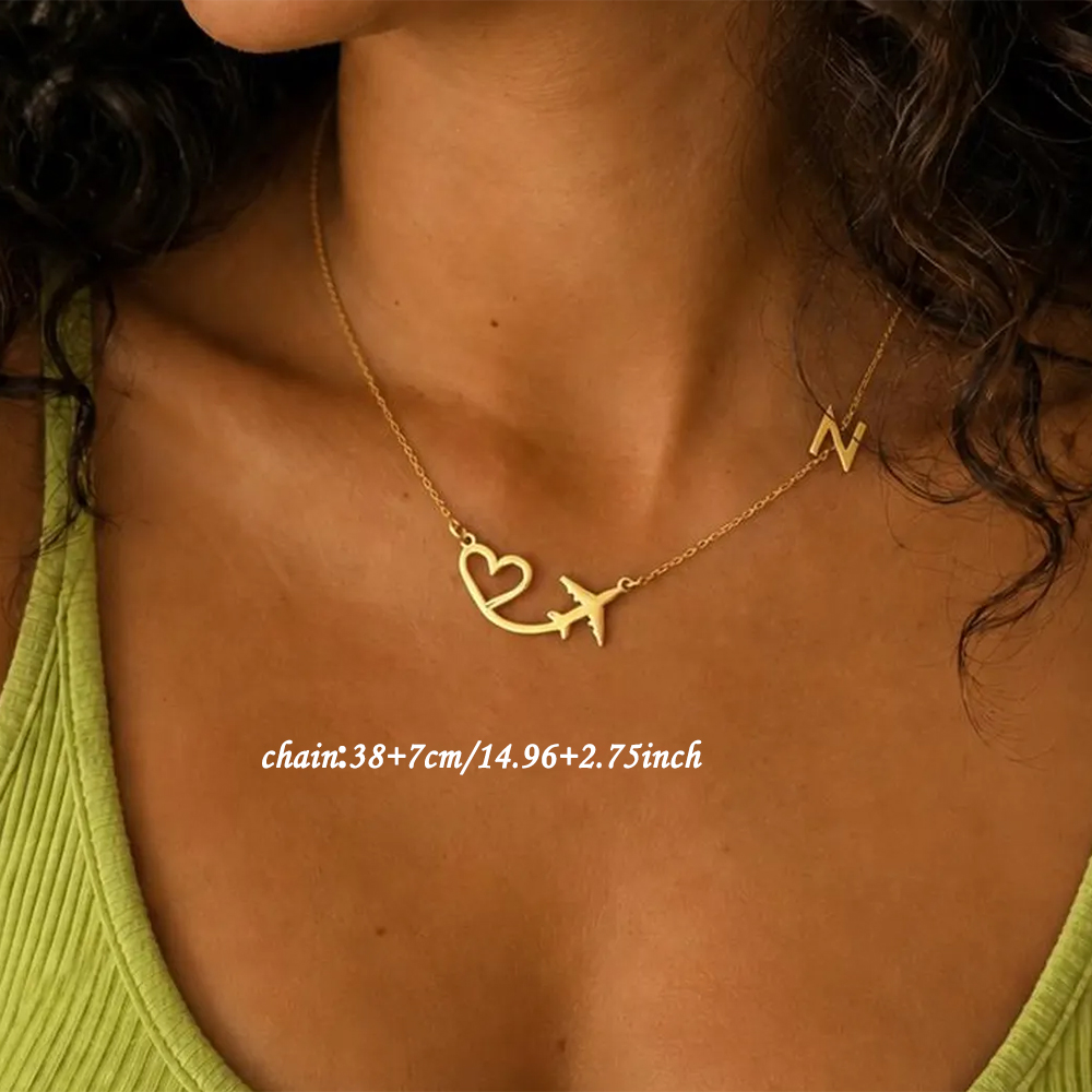 パーソナライズされたハート飛行機イニシャルペンダントネックレ - Engraved Name Necklace のレビューと価格