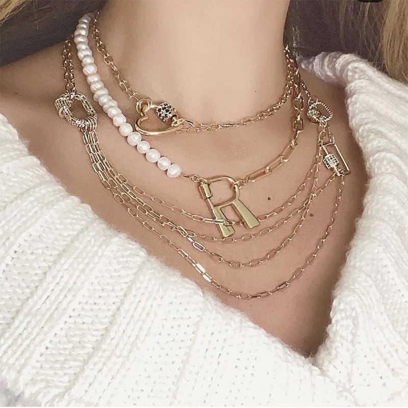 ジュヤ 18K金メッキ 26文字アルファベット ペンダント  - Engraved Name Necklace のレビューと価格