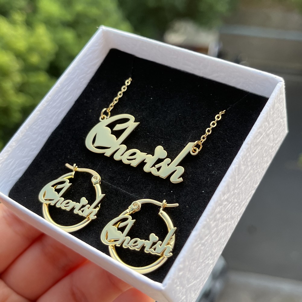 Duoying-子供のためのカスタムイヤリングジュエリーセッ - Engraved Name Necklace のレビューと価格