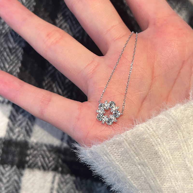 925 スターリングシルバー絶妙なクリスタルラッキーガーラン - Crystal Choker Necklace のレビューと価格