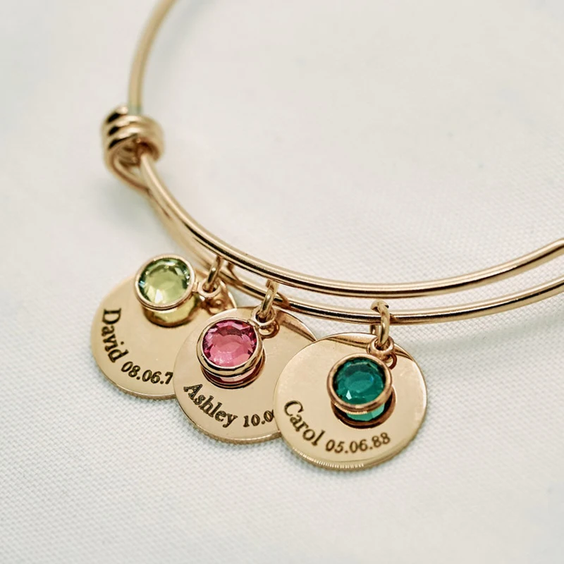 カスタム彫刻名バングルステンレス鋼ラウンドチャームブレスレッ - Rose Gold Bracelet のレビューと価格