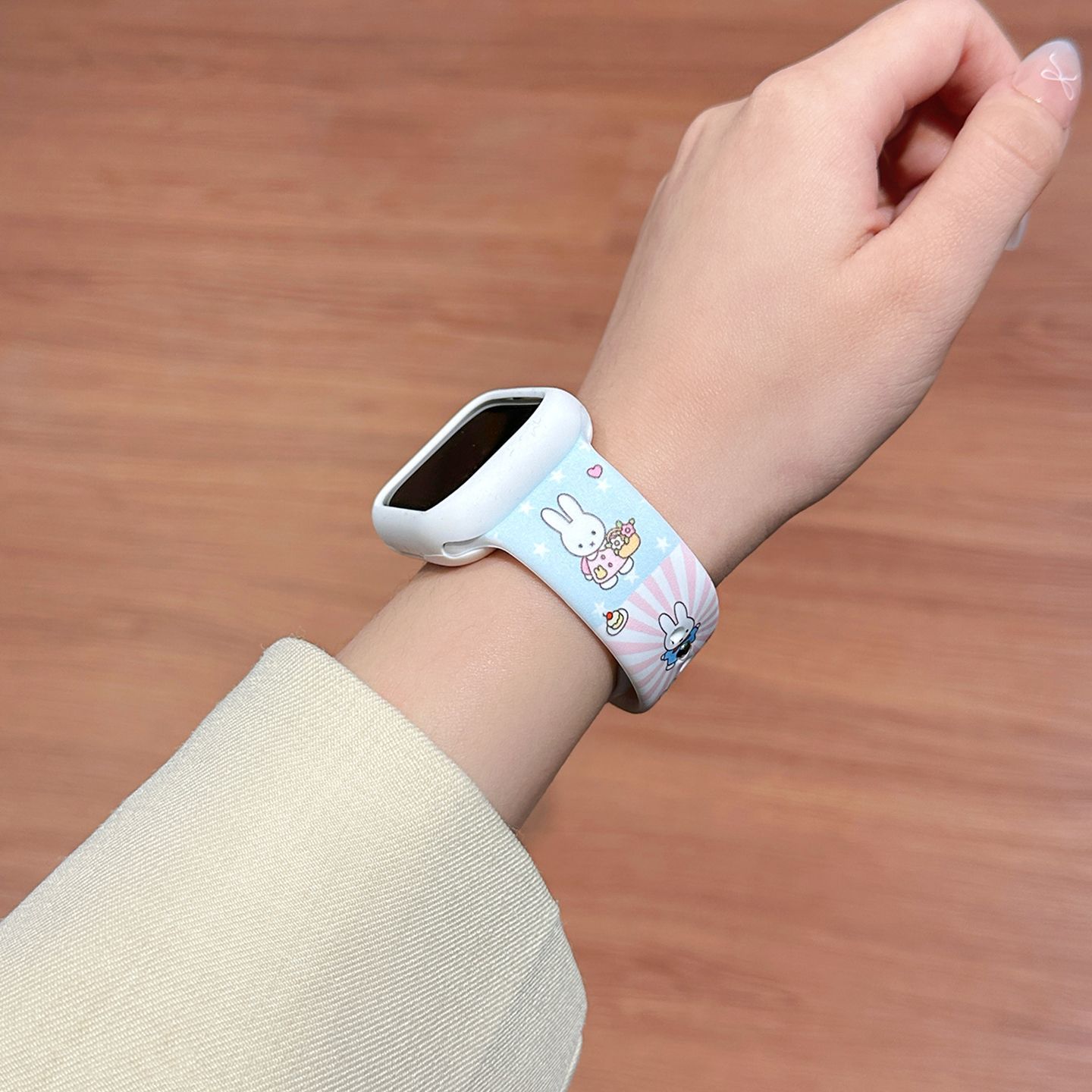 ドーパミンカラー ミッフィー シリコン時計バンド かわいい  - Watch Strap Replacement のレビューと価格
