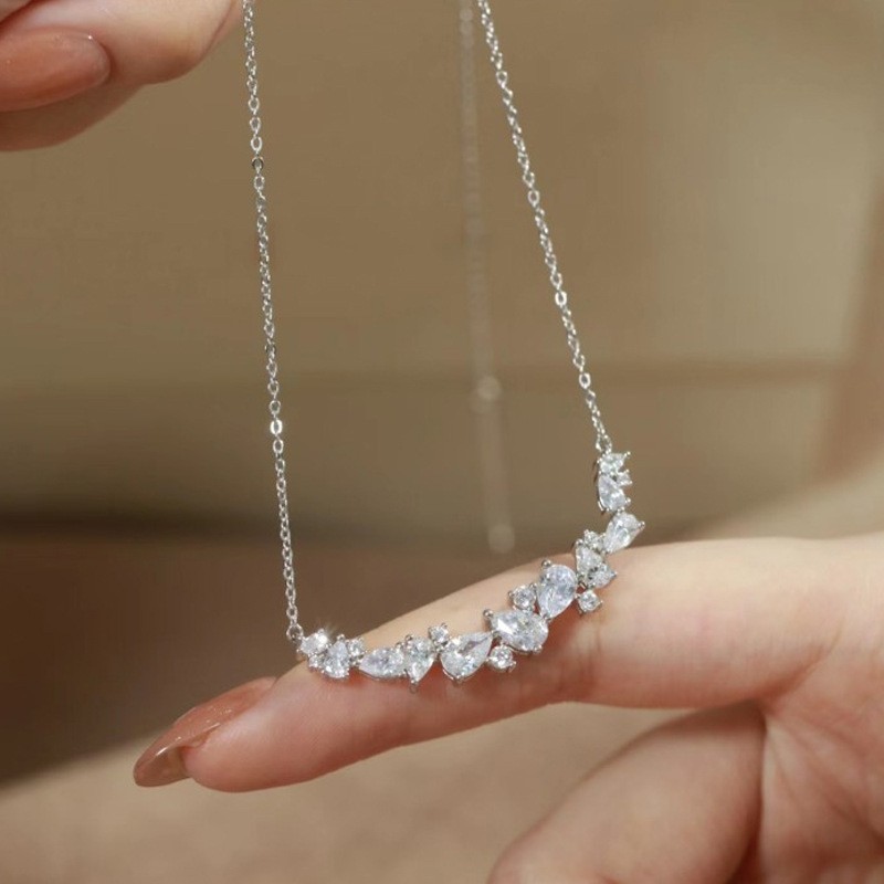 2.8カラット モアサナイト ネックレス エレガント 925 - Crystal Choker Necklace のレビューと価格